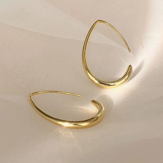 McAllistter – 18K Gold-Plated C Shaped Earring.