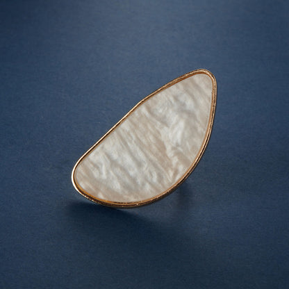 McAllistter – Large Mother Of Pearl Fashion Ring