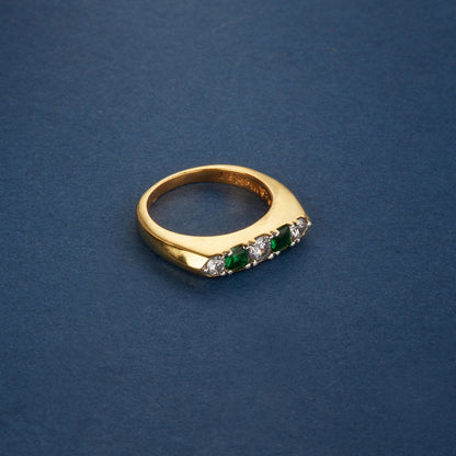 McAllistter – 22 Carat Gold Polished 925 Sterling Silver white and green diamond Ring.