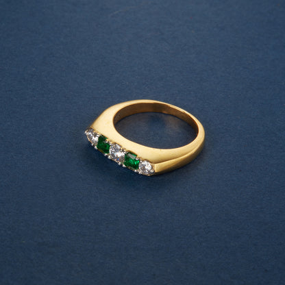 McAllistter – 22 Carat Gold Polished 925 Sterling Silver white and green diamond Ring.